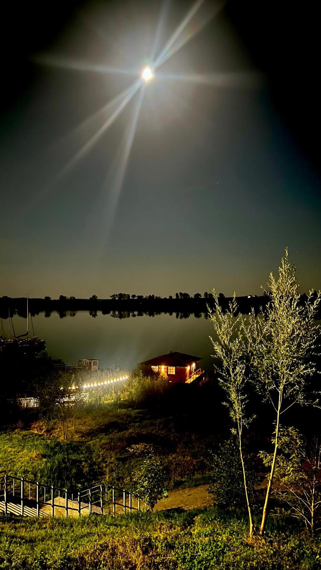 Piekny Dom Na Wodzie!!! Mazury Szlak Wjm Ryn (Warmian-Masurian)